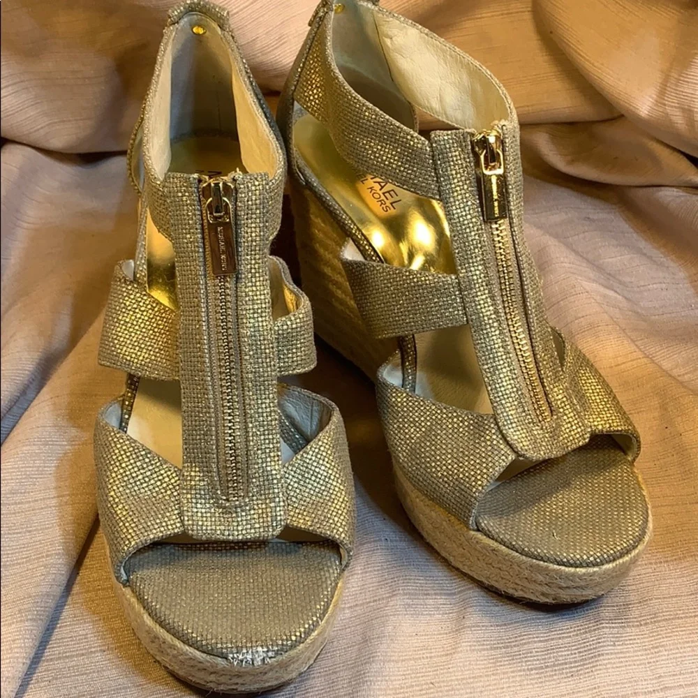 Michael Kors almost NEW worn once, EUC espadrilles